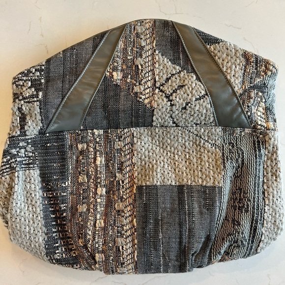 Vintage Annie of California Textile Wristlet Clutch with Hinge Closure - Picture 4 of 16